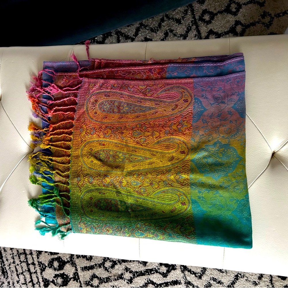 Cashmere scarf